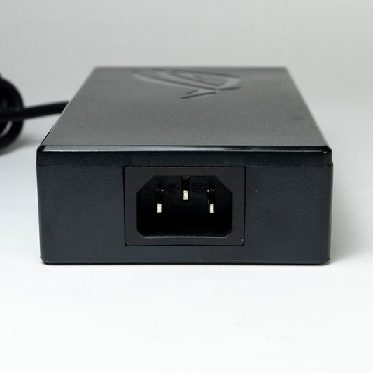 Cargador Asus 200w punta 6 mm.