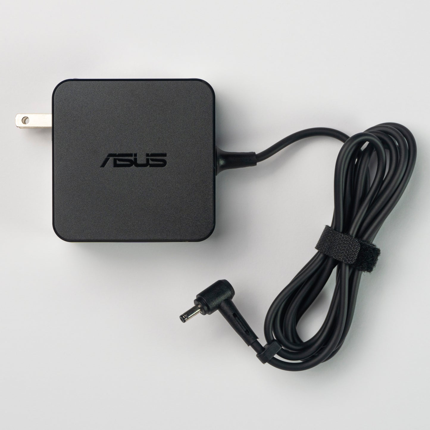 Cargador nuevo original Asus de 65W 19V para laptop ZenBook y Vivobook - Soluciones 2D