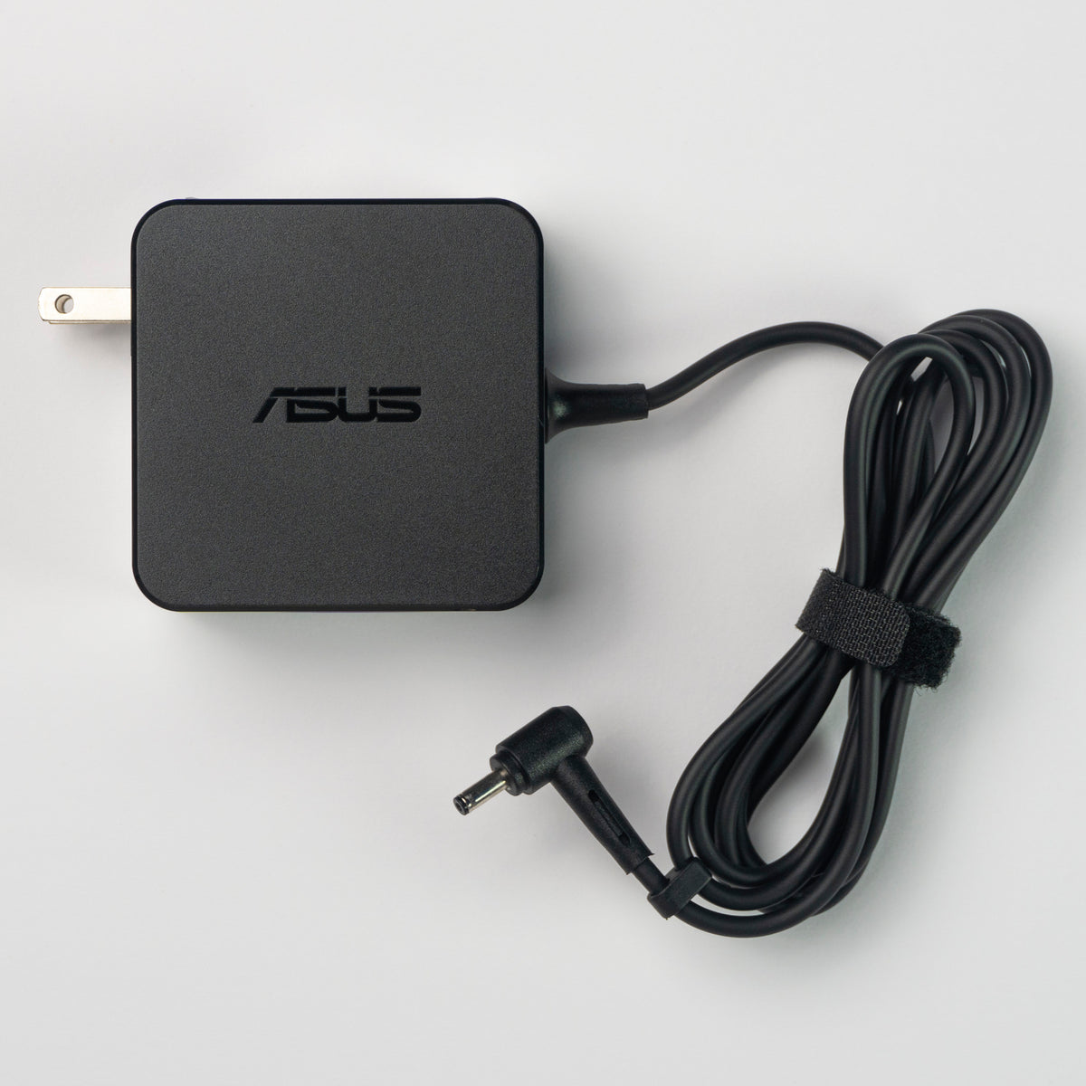 Cargador nuevo original Asus de 65W 19V para laptop ZenBook y Vivobook - Soluciones 2D