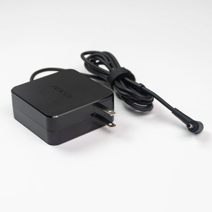 Adaptador de corriente Asus de 65W con protecciones eléctricas inteligente nuevo en caja