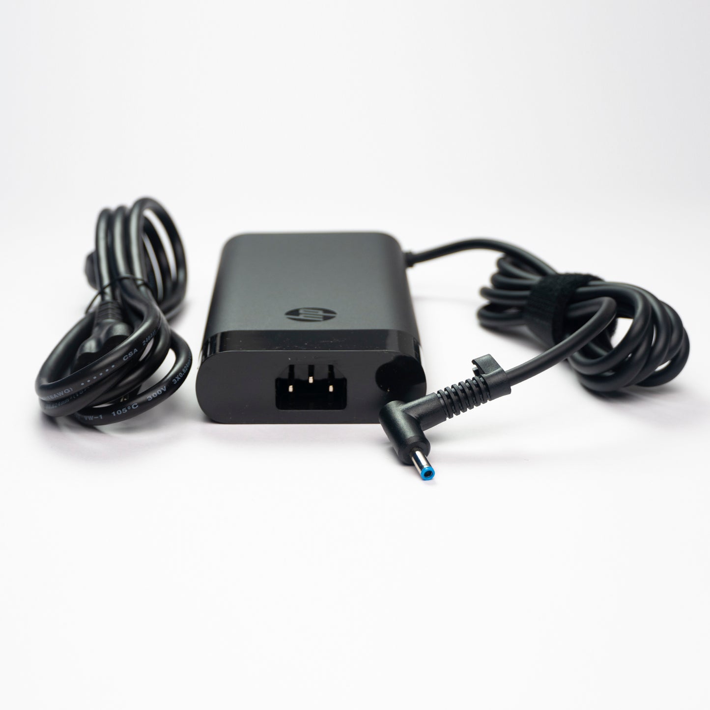 Adaptador de corriente HP de 230W con protecciones eléctricas industriales en caja