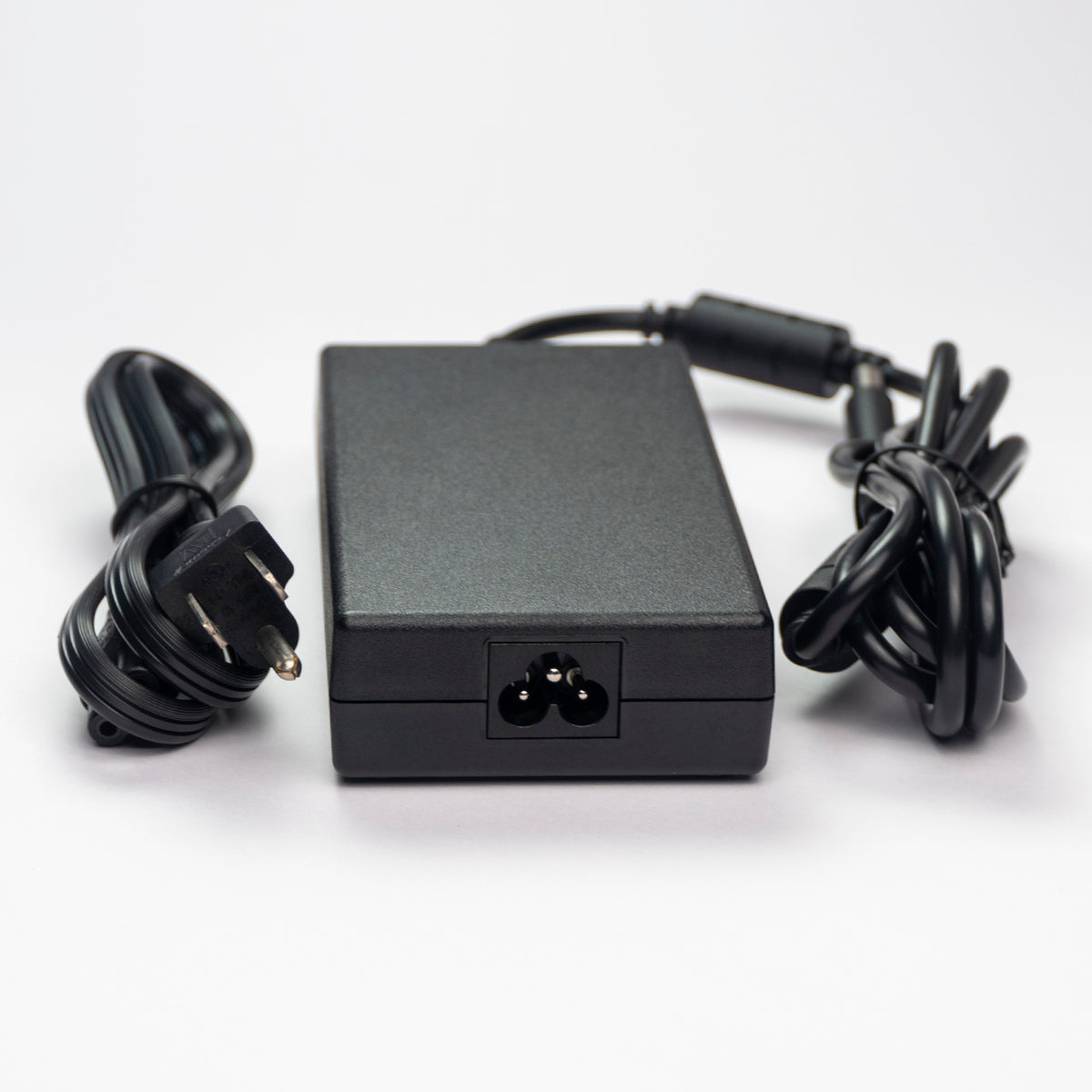 Cargador Dell 180W Punta Gruesa (Modelo HA180PM180)