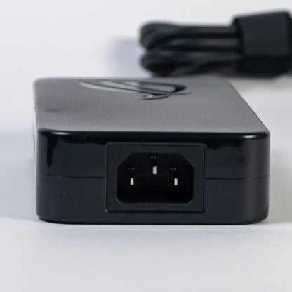 Cargador Asus 230w punta 6 mm