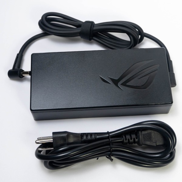 Cargador Asus 240w punta 6 mm 